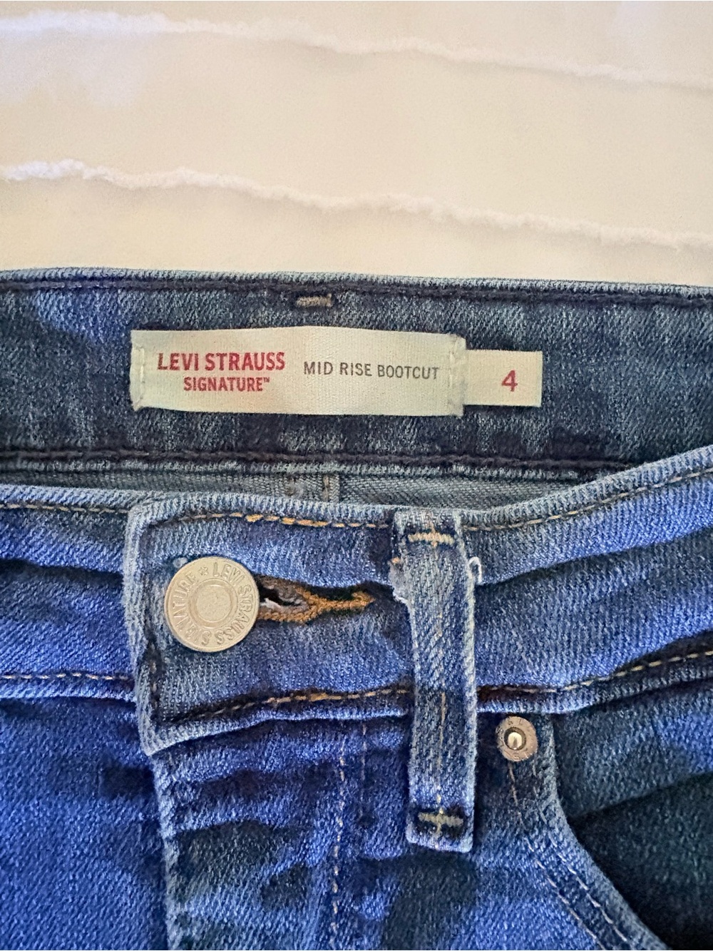 Levi Strauss & Co Signature Mid Rise Bootcut Size 4 - Picture 3 of 15